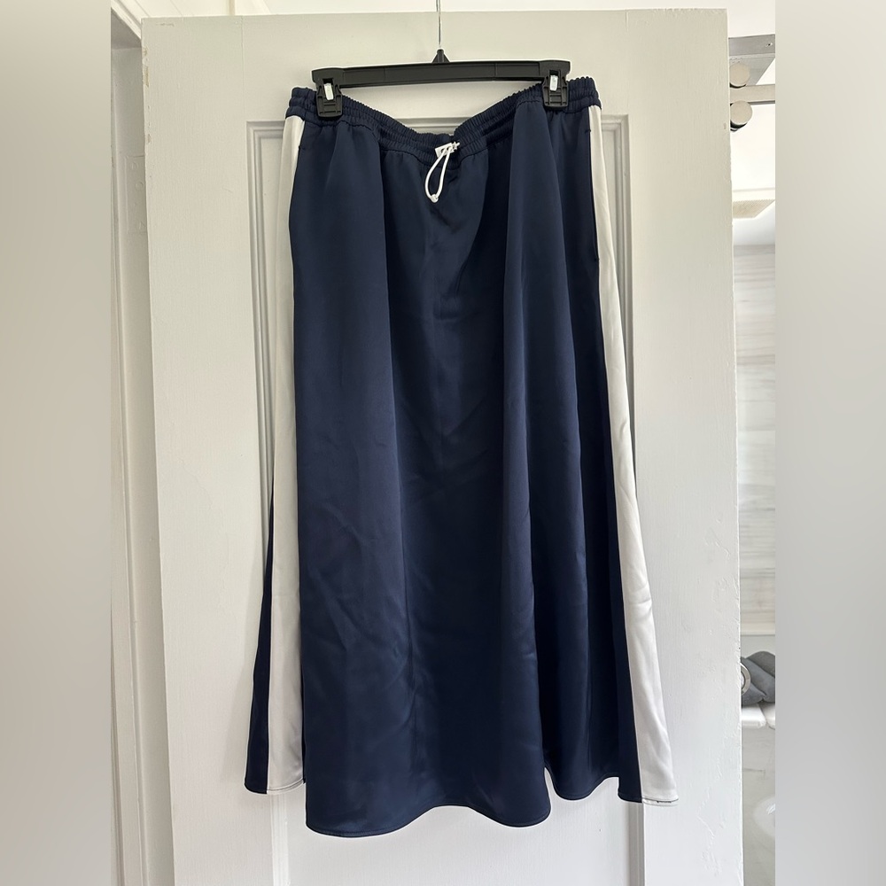 Tory Burch athletic Navy and White Skirt